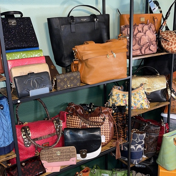 Monday Live Share Show!  EVERY MONDAY @ 1 PM CENTRAL / 2 PM EST 💛 - Picture 15 of 17